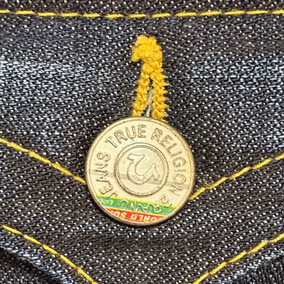 True Religion Women’s Cameron Jeans - Picture 3 of 15